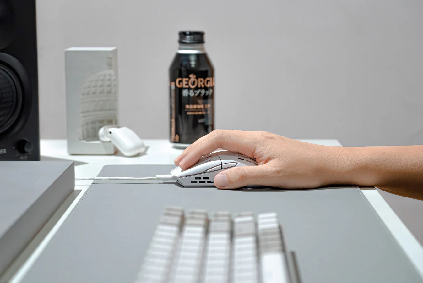 Keychron M1 Ultra-Light Optical Mouse - Image 9